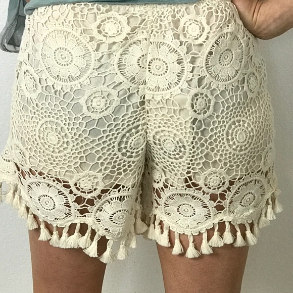 🛍3 for $15 Blu Pepper Shorts tassel hem cream S - Picture 2 of 8
